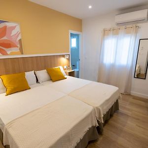 Habitación con 2 Camas Individuales